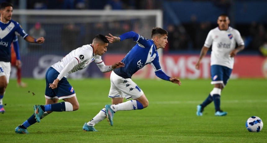 Vélez cae ante Nacional en Montevideo