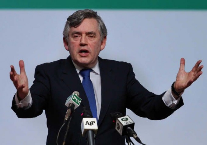 Ex premier Brown, a favor de seguir en la UE