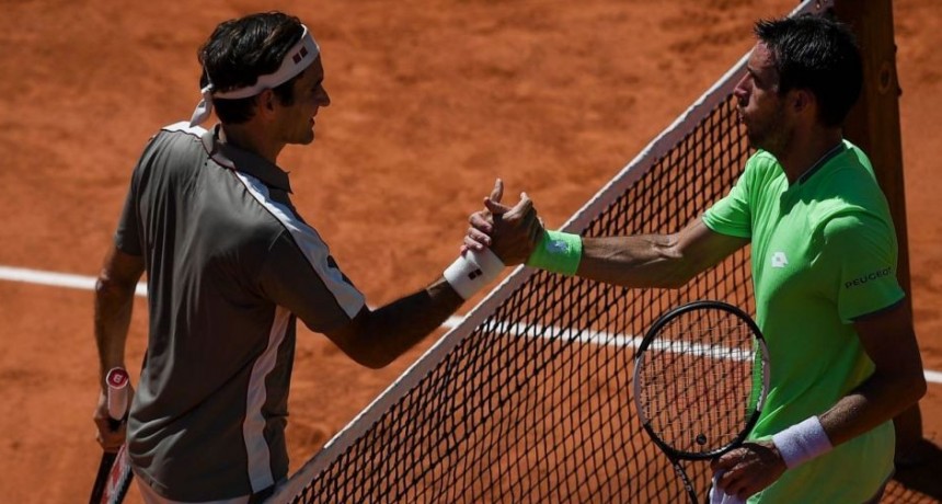 Federer venció a Mayer y está en cuartos