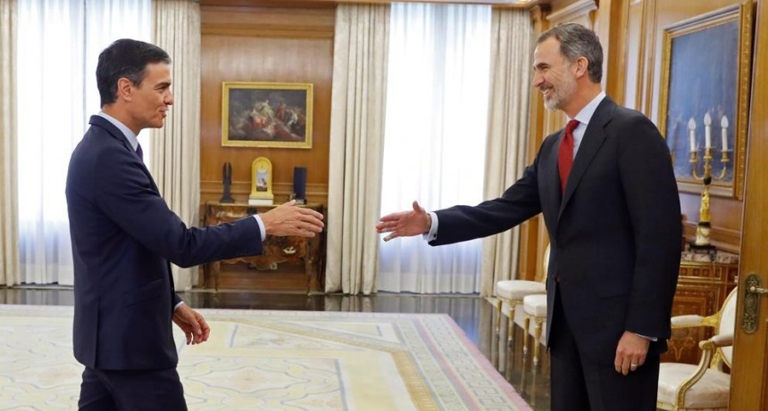 Felipe VI propone a Pedro Sánchez como presidente del Gobierno