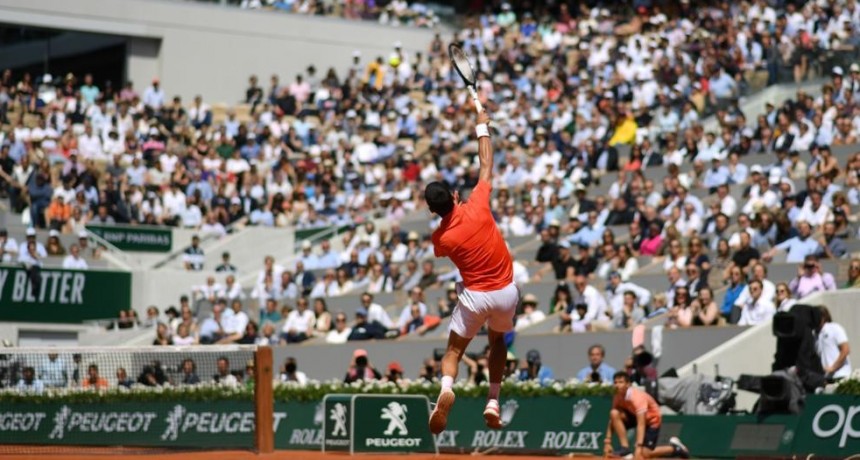 Djokovic arrolla a Sascha Zverev en Roland Garros Djokovic arrolla a Sascha Zverev en Roland Garros