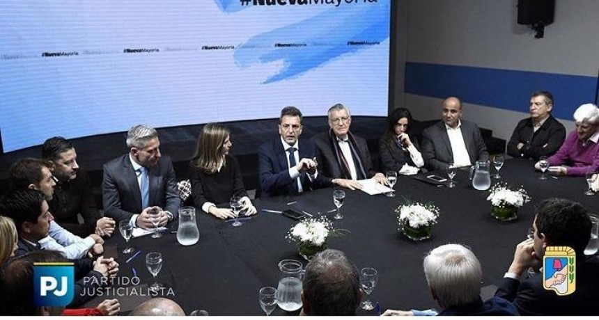 Massa y los Fernández anunciarán hoy su acuerdo electoral