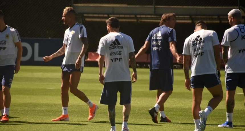 Argentina va por algo más que tres puntos ante Paraguay