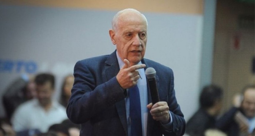 Lavagna sostiene que la sociedad no está polarizada 