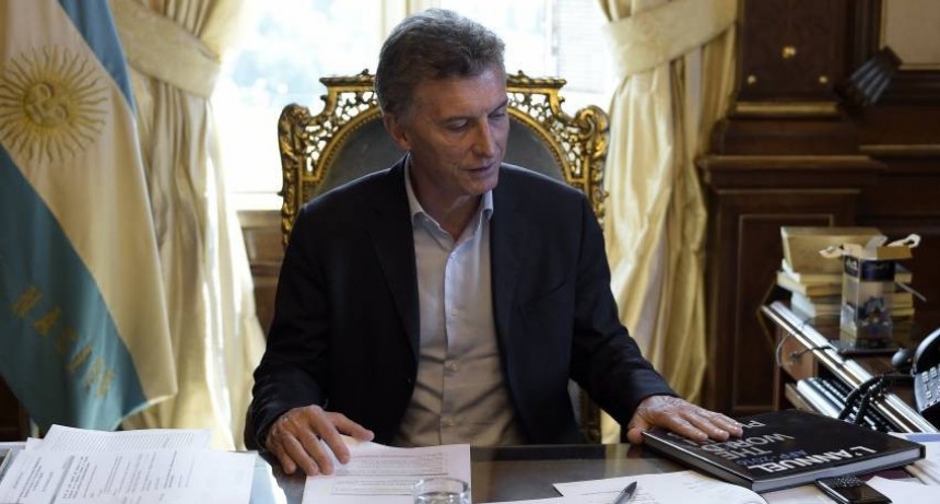  Macri celebró el Día de la Bandera en Twitter