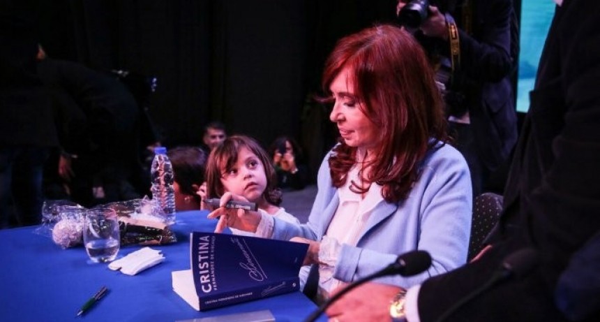 Cristina cuestionó a Macri por las críticas a Hugo Moyano
