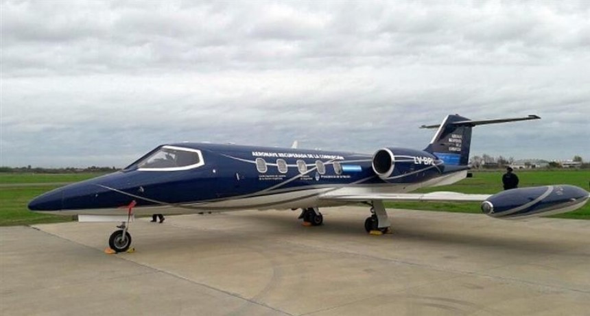 Lazaro Baez sus aviones salen a la venta a precio de outlet