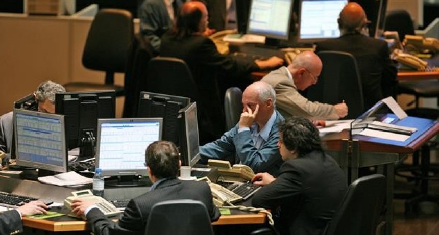El S&P Merval cayó 7,3% al compás de los mercados globales