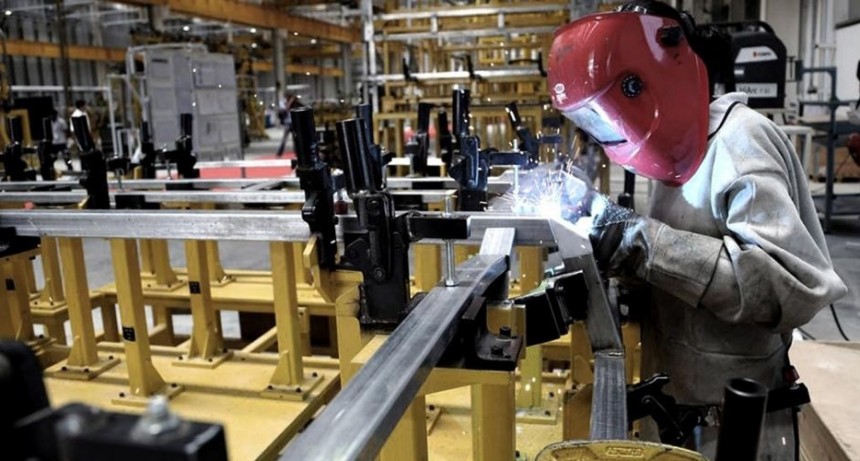 La economía cayó 5,4% en el primer trimestre del año