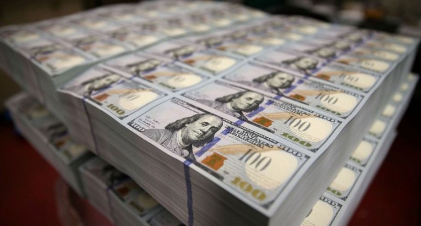El BCRA permitirá a hijos de desaparecidos y ex presos políticos a girar dólares al exterior sin límites