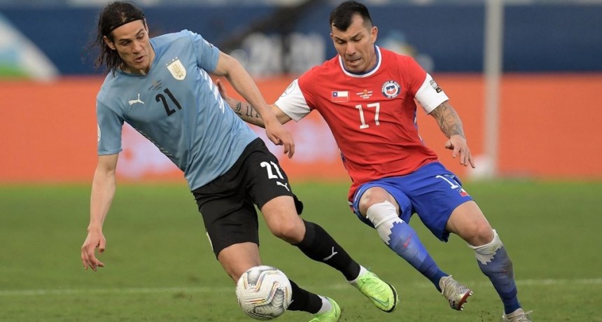 Chile empató con Uruguay por el Grupo A