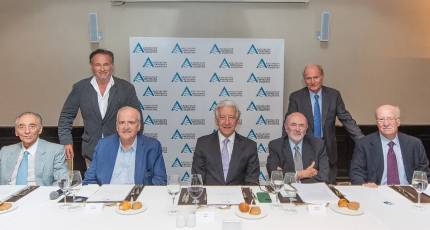 Empresarios agrupados en la AEA cumplen 20 años EN VIVO
