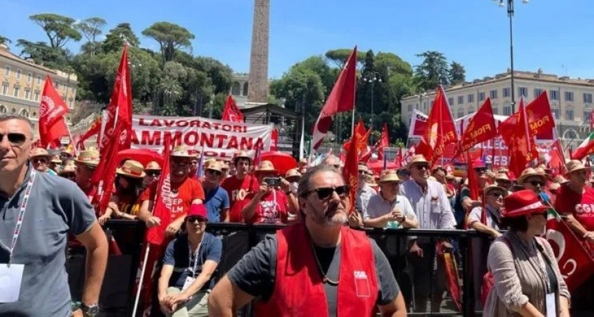 Empleados de CGIL se manifiestan por los salarios más bajos de Europa