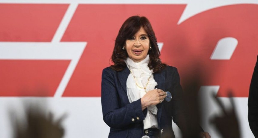 Cristina Fernández de Kirchner con un humillante tuit contra Alberto Fernández