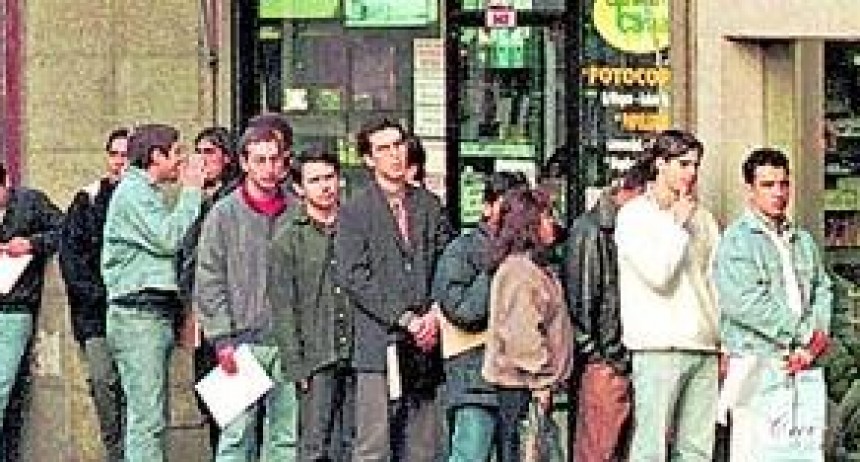 La desocupación se mantuvo en el 7%