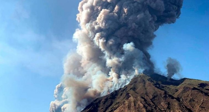 Erupción del volcán Strómboli, un muerto y heridos