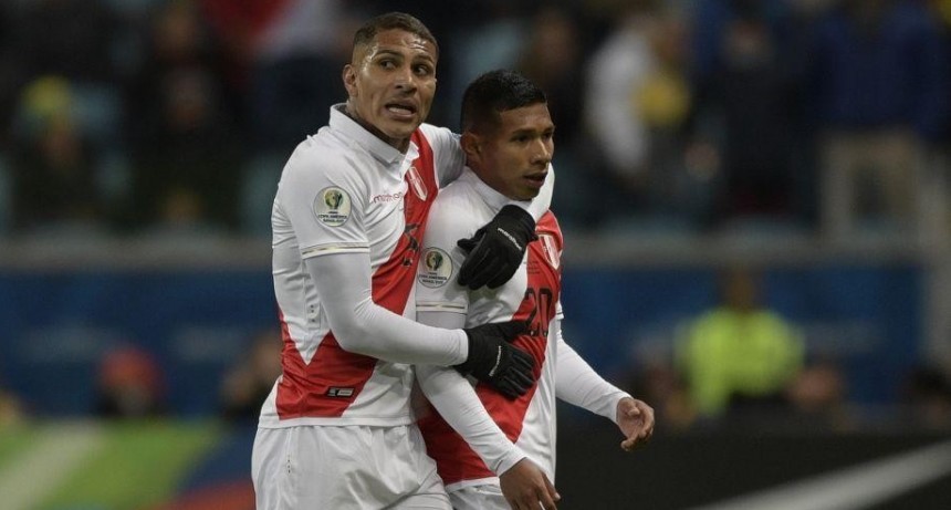 Brasil le gana a Perú en la Copa América