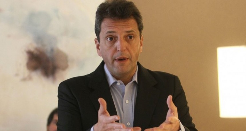 Massa viaja en jets de una firma ligada a Brito y Clarens