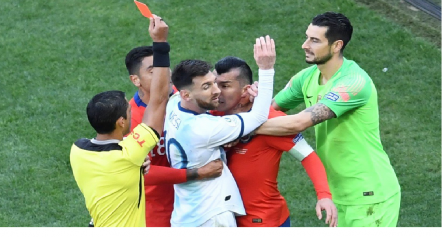 Messi suspendido y le aplican multa de  1.500 dólares