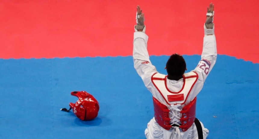 Guzmán ganó el de oro en taekwondo en Lima