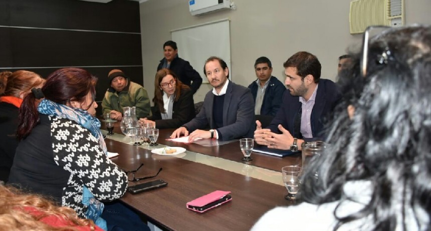 Urtubey firmo decreto aumento docente