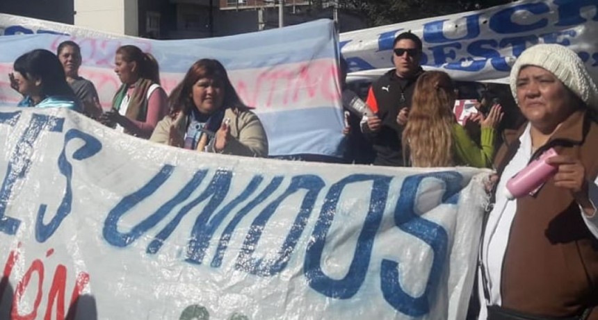 Los docentes siguen de paro 