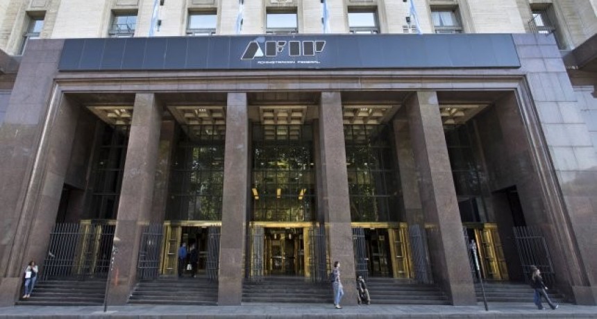 La recaudación del AFIP cayó cerca de 15%