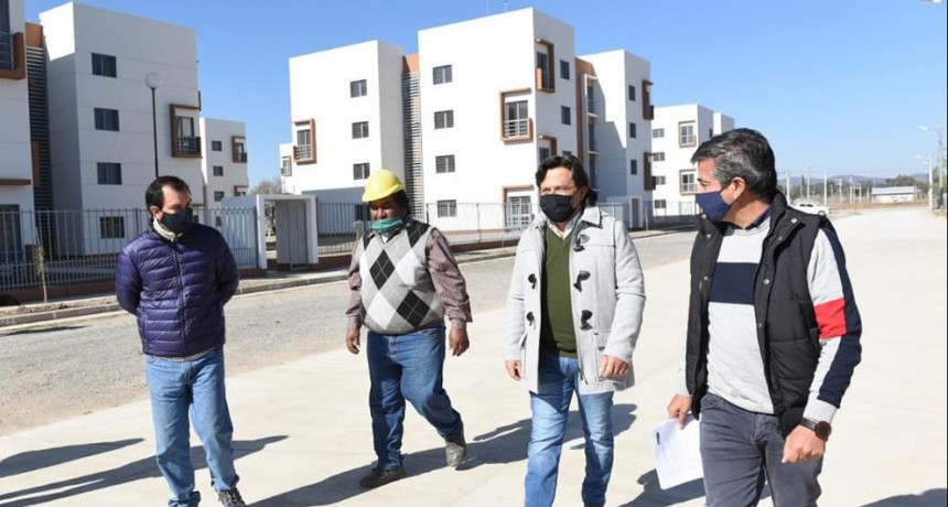 Sáenz: “Estamos construyendo en Capital 500 sueños de la casa propia”