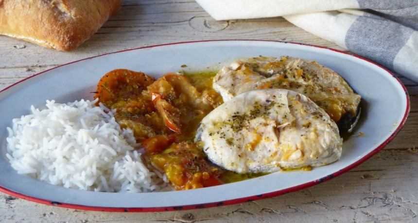 Cenamos rodajas de merluza en el microondas