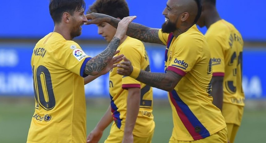 Messi logro doblete ante Alavés 