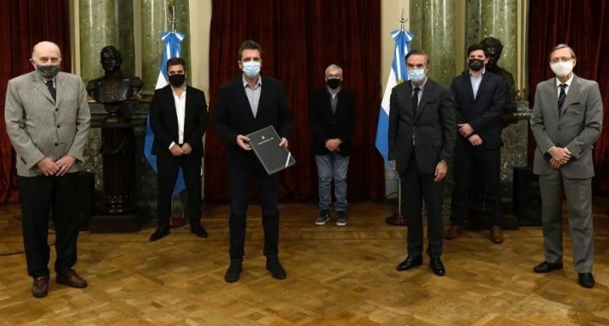 Pichetto juro como auditor de la AGN
