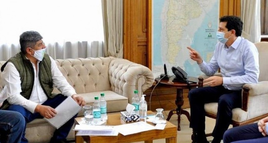 El Gobierno y los Moyano en una foto que es toda una señal política