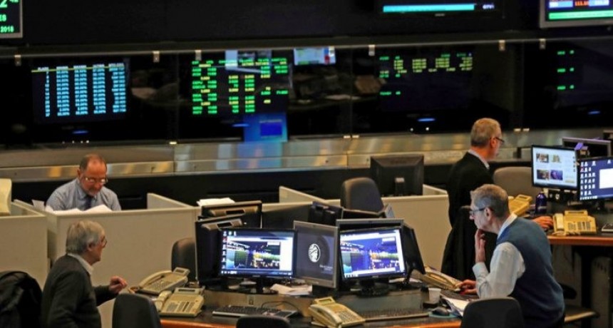 Bolsa Argentina baja atento a negociaciones con acreedores