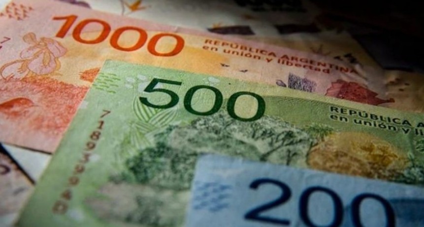 La economía argentina caerá este año alrededor de 12% y la pobreza llegará al 50% 