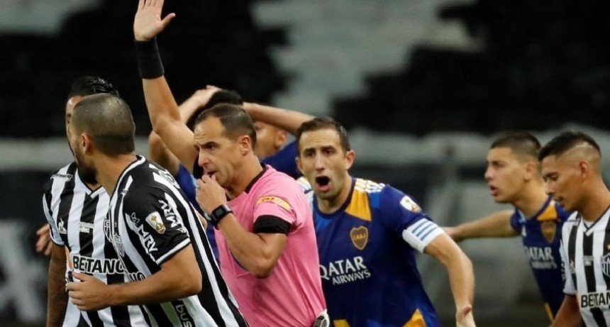 El 1 a 0 de Boca en Brasil quedó invalidado por el VAR