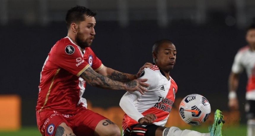 River y Argentinos Juniors se disputan el pase a cuartos de la Libertadores