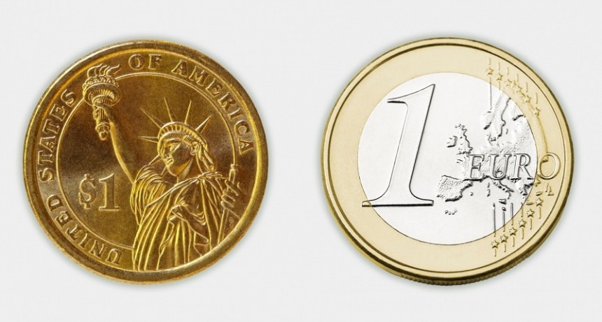 El euro llegó a cotizar a la par del dólar