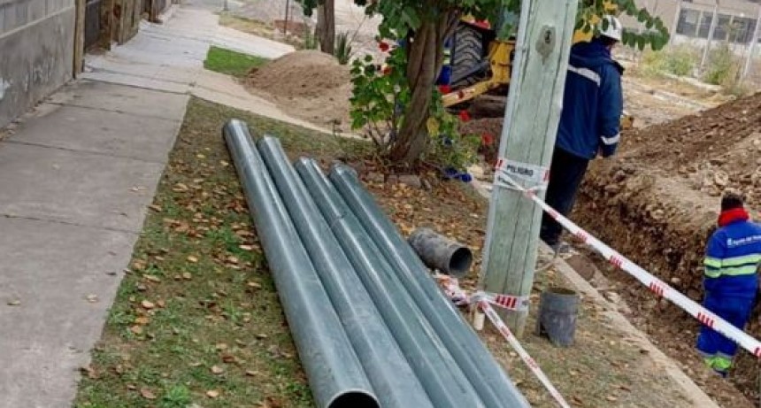 Aguas de Salta hace recambio de cañerías en barrio El Huaico