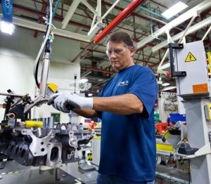 La población que trabaja está en su nivel más bajo en ocho años