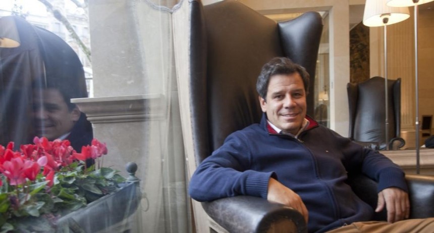 Manes: Decir presente, hacer futuro