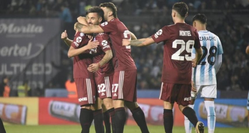 River goleó a Racing en el Clásico Argentino