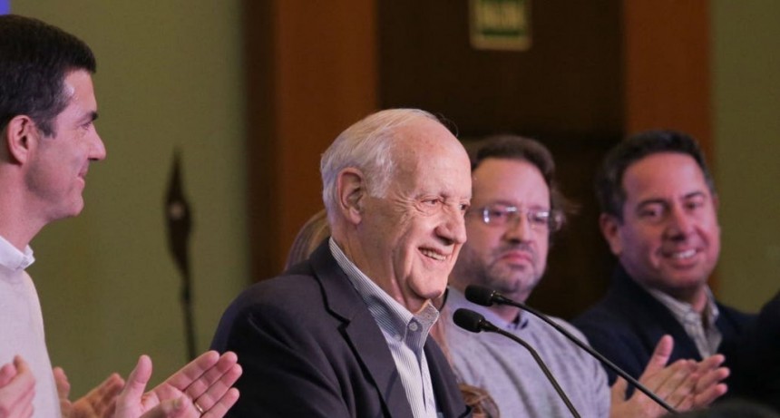 Lavagna: el reperfilamiento de la deuda nos ubica en la realidad