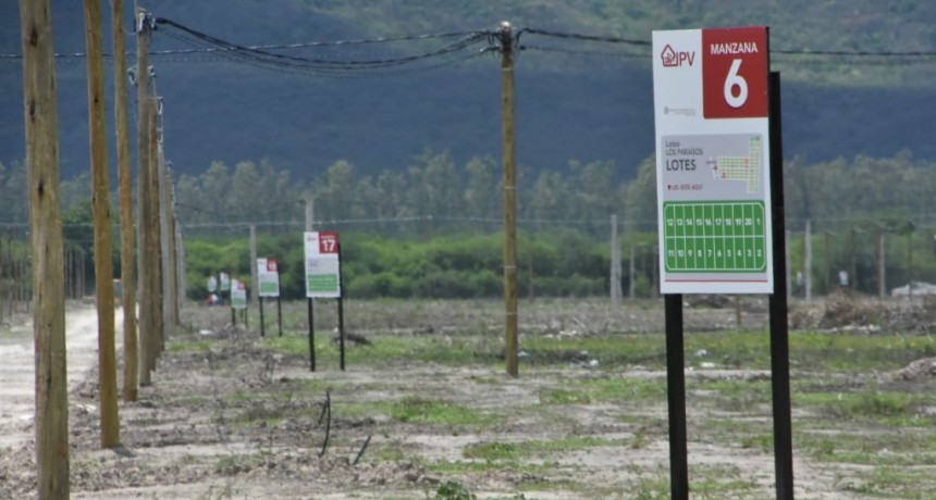  El IPV entregó lotes en La Merced