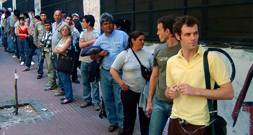 En el sistema laboral registrado hay 409.000 trabajadores menos