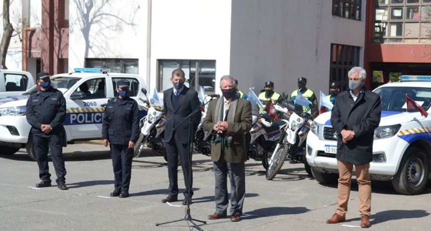 La policia provincial recibe nuevos móviles