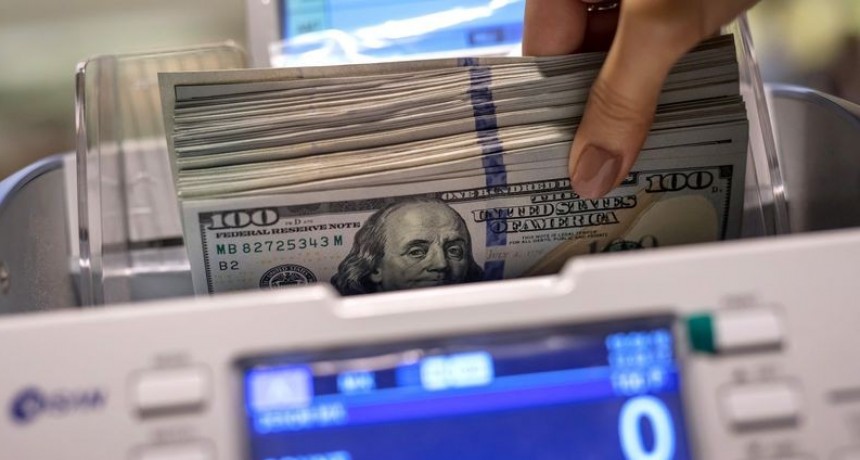 Gobierno aclara que no restringirá la compra de dólar ahorro