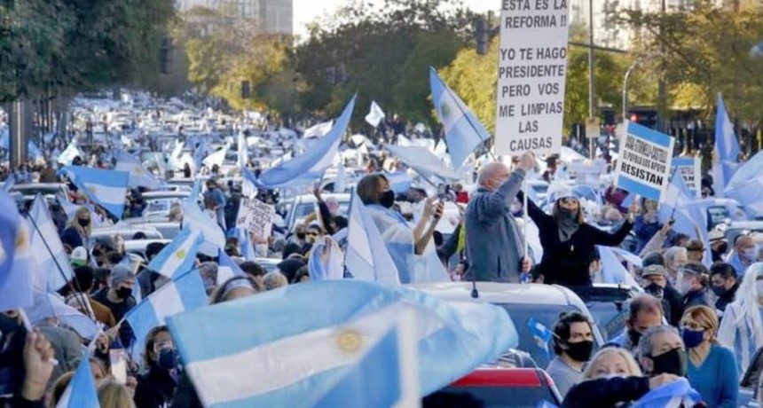 El ex presidente festejó la multitudinaria marcha #17A