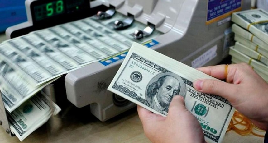El Dólar blue alcanzó un nuevo máximo $ 138 y el mayorista cotizó a $73,94