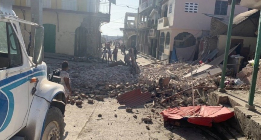 Un fuerte terremoto sacudió a Haití