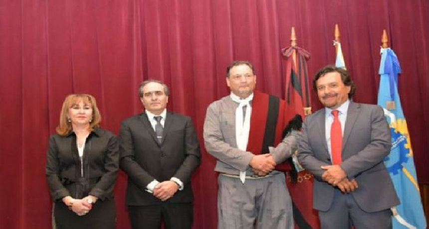 Martín Diez Villa jurò como Defensor General  